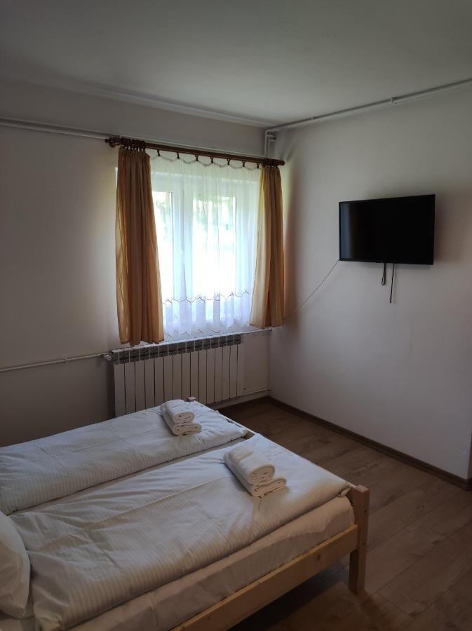 Rezydencja Bukowy Dwor Czarna  Exteriör bild