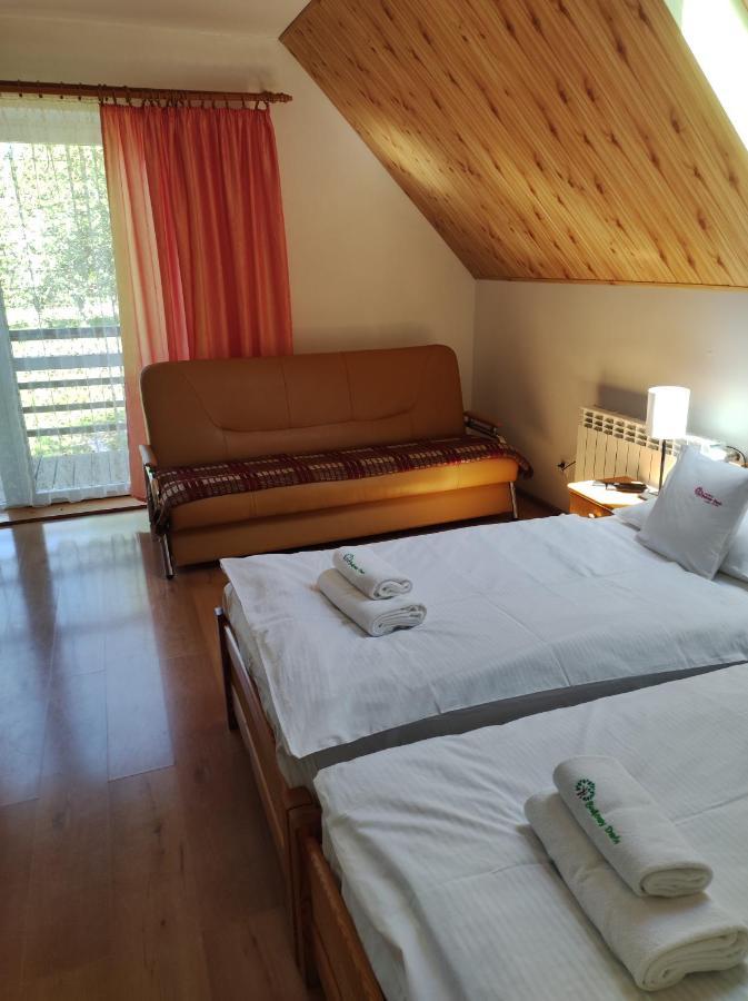 Rezydencja Bukowy Dwor Czarna  Exteriör bild